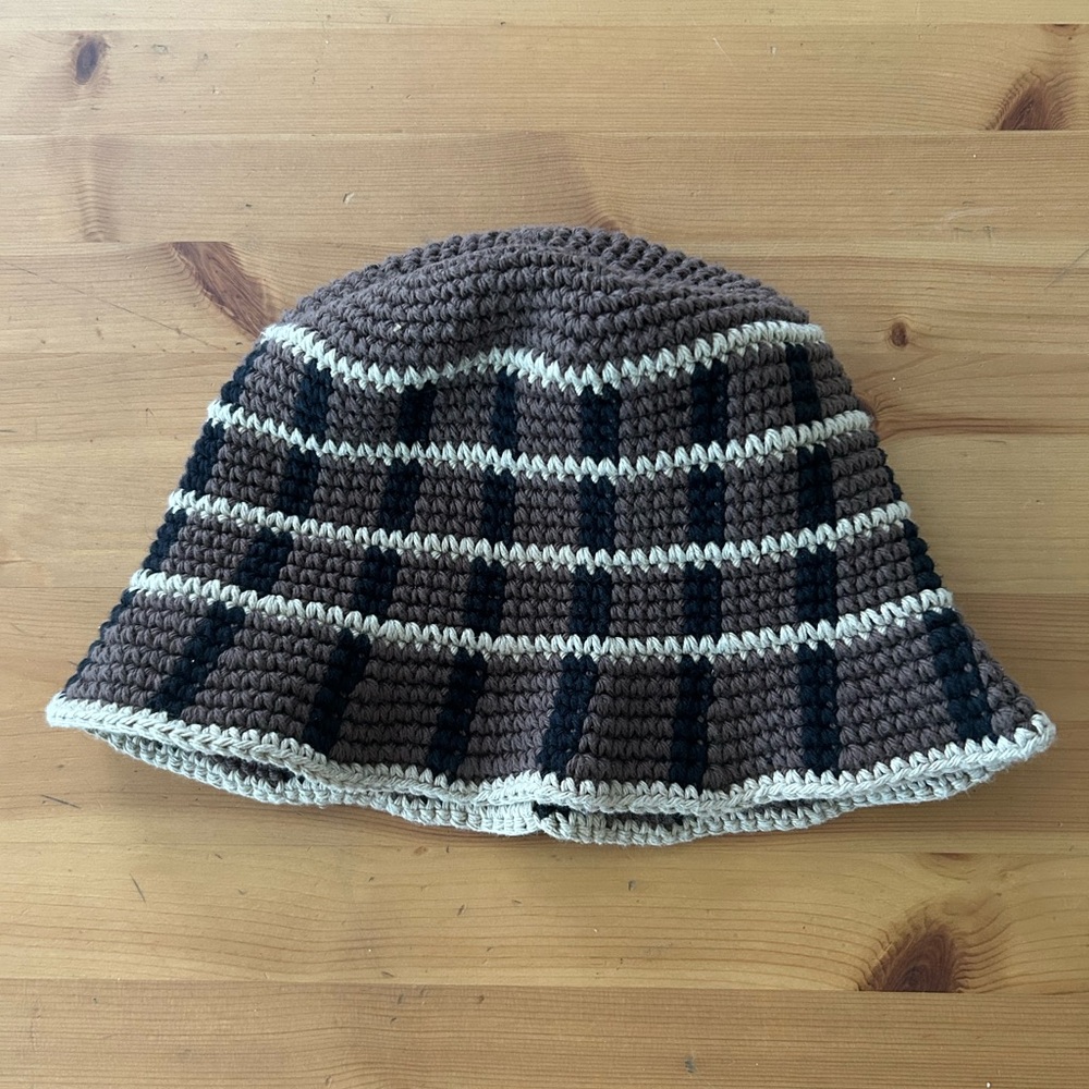 MEMORIAL DAY crochet Bucket Hat in Brown, Black & Cream